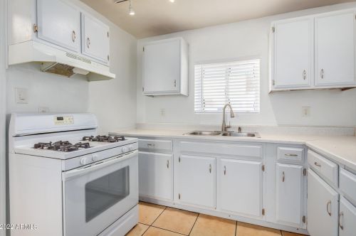 2502 Edgemont Ave, Phoenix AZ 85035-1716 exterior