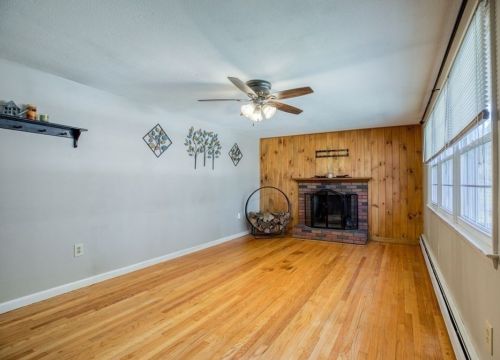 28 Laro Rd, Montgomery MA 01085-5016 exterior