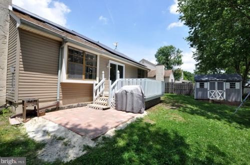 5 Belmont Ct, Erial NJ 08081-9220 exterior