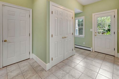 5 Chapel Hill Rd, Beverly MA  01915-1313 exterior