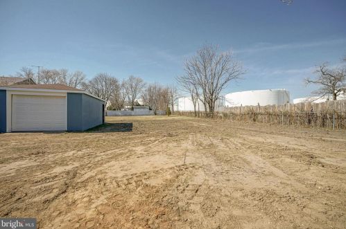 326 Billingsport Rd, West Deptford NJ 08066-2238 exterior