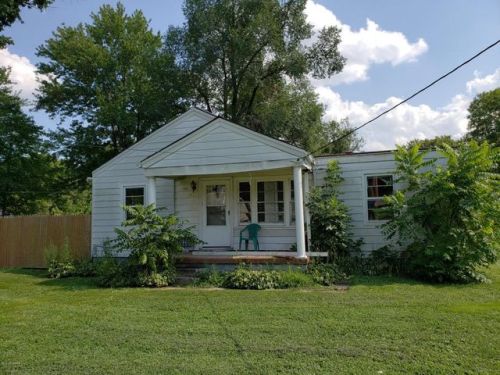 5126 Johnsontown Rd, Louisville, KY 40272-3464