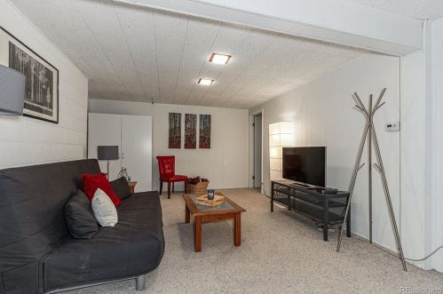 9164 Tufts Ave, Englewood CO 80111-1165 exterior