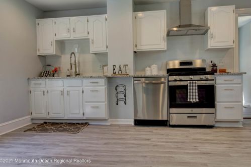 245 Barber Ave, West Deptford NJ  08096-2612 exterior