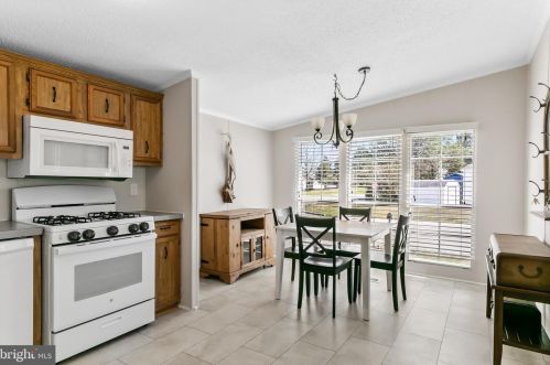 112 Cardinal Ave, West Deptford NJ  08051-1385 exterior