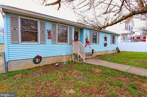 420 Pennsylvania Ave, West Deptford NJ 08063-1223 exterior