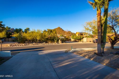 1427 El Camino Dr, Phoenix AZ 85051-4626 exterior