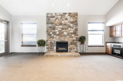 733 Clb Oaks Dr, Sandy UT 84070 exterior