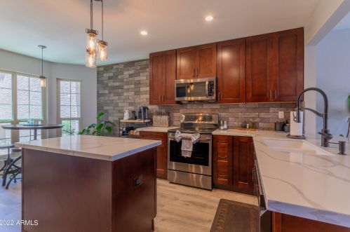 4246 Agave Rd, Phoenix AZ 85044-4646 exterior