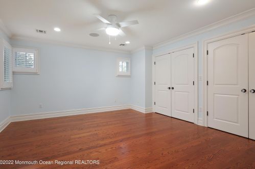 21 Vista Dr, Little Silver NJ  07739-1611 exterior