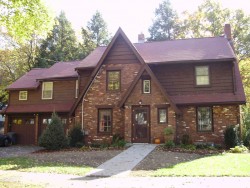 17 Cochituate Rd, Newton, MA 02461-1428