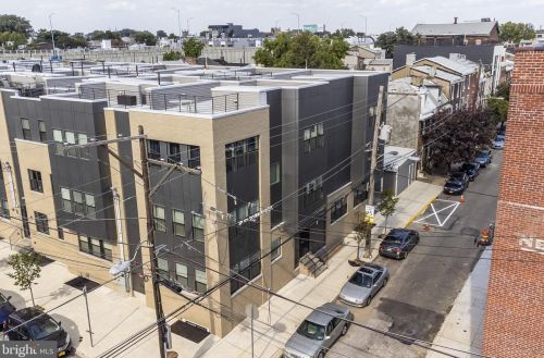 207 Allen St, Philadelphia PA  19125-4103 exterior