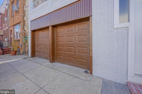 1815 20 St, Philadelphia PA 19145-2048 exterior