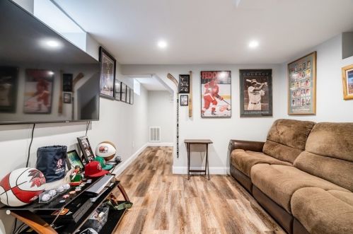 98 Bay Vw Ave, Quincy MA 02169-3101 exterior