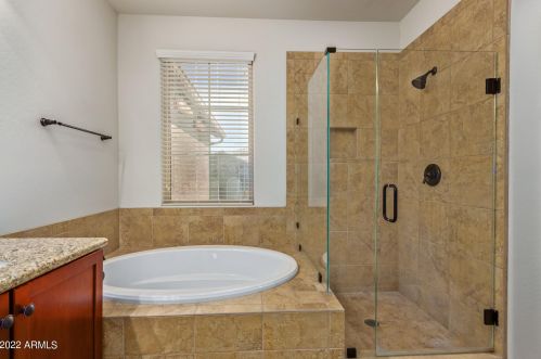 21845 39 St, Phoenix AZ 85018-7130 exterior