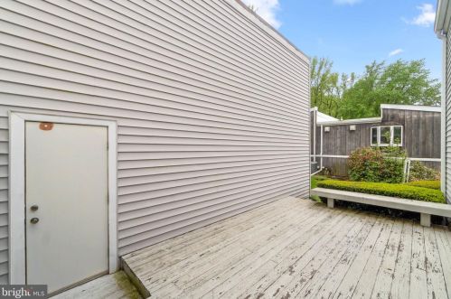 11102 Willow Bottom Dr, Columbia MD 21044-1069 exterior