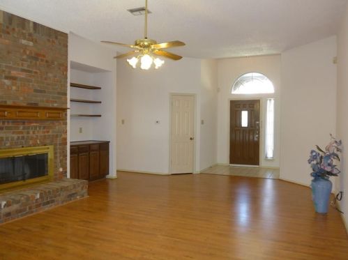 2014 Sword Dr, Garland TX  75044-6026 exterior