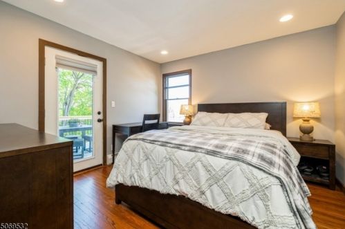 454 Skyline Lk Dr, Skyline Lakes NJ 07456-1917 exterior