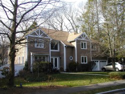 5 Dwhinda Rd, Newton, MA 02468-1831