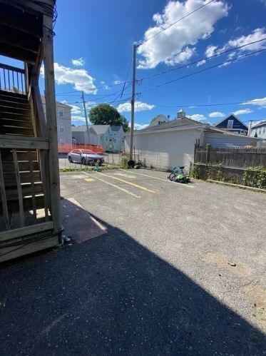 35 Litchfield St, Worcester MA 01603-2847 exterior