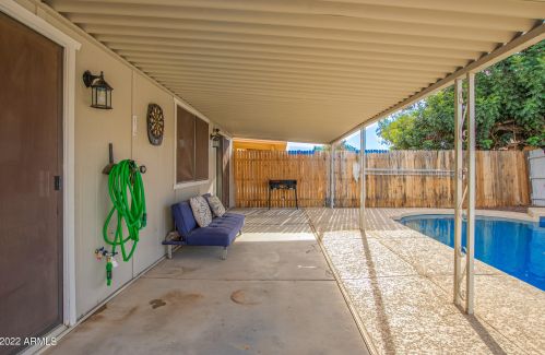 3010 Blackhawk Dr, Phoenix AZ  85050-4706 exterior