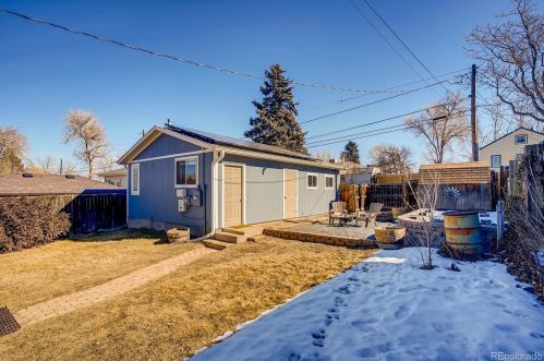 3384 Corona St, Englewood CO 80113-2827 exterior