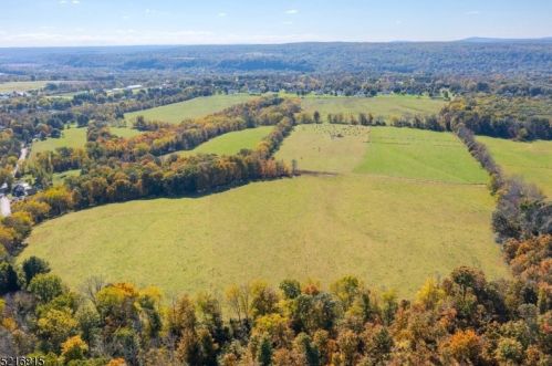 369 Stamets Rd, Milford NJ 08848-2204 exterior