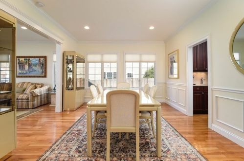 208 Vly Rd, Needham MA 02492-4720 exterior