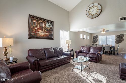 1818 63rd Dr, Phoenix AZ  85043-5748 exterior