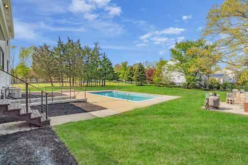 1120 Farmingdale Rd, Jackson Twp NJ  08527-1380 exterior