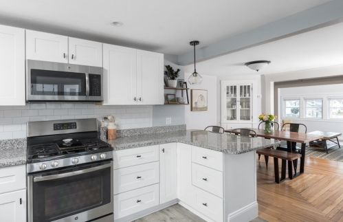 37 Great Pond Rd, Weymouth, MA 02190-1315