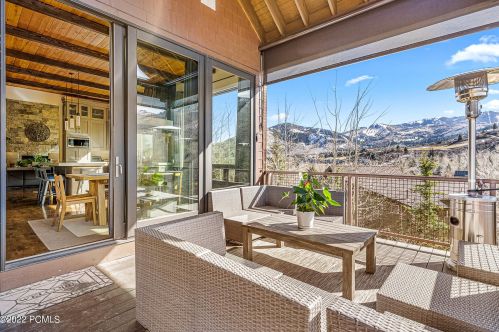 1995 Kidd Cir, Park City UT 84098-8512 exterior