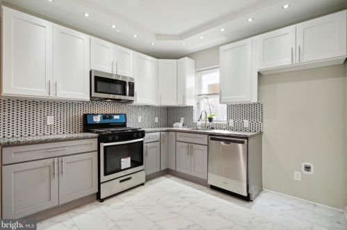 1920 Godfrey Ave, Philadelphia PA  19141-1302 exterior