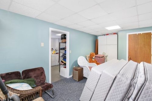 142 St, East Brookfield MA 01515-1612 exterior