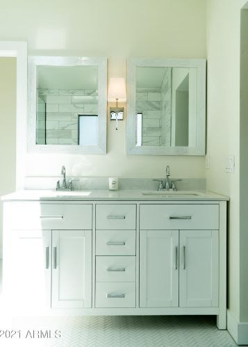 3307 43rd Pl, Phoenix AZ  85018-6422 exterior