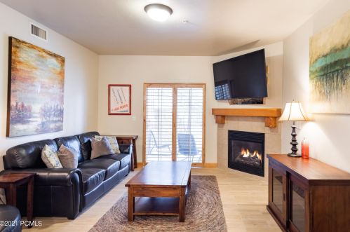 5501 Lillehammer Ln, Park City UT  84098-6043 exterior