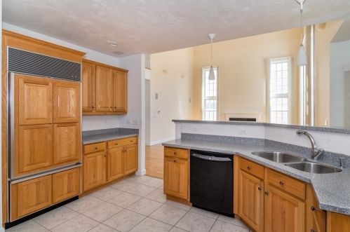 9 Preston Sq, Quincy MA 02171-3130 exterior