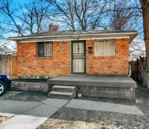 2424 Crop St, Louisville, KY 40212-1520