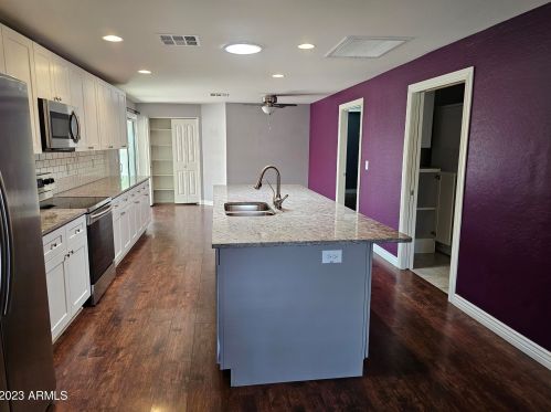 3511 Claire Dr, Phoenix AZ  85032-5130 exterior