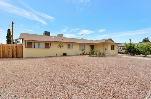 8221 Amelia Ave, Phoenix, AZ 85033-3407