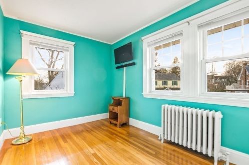 18 Angier Cir, Newton MA 02466-2901 exterior