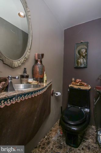 1225 6 St, Philadelphia PA 19147-4828 exterior