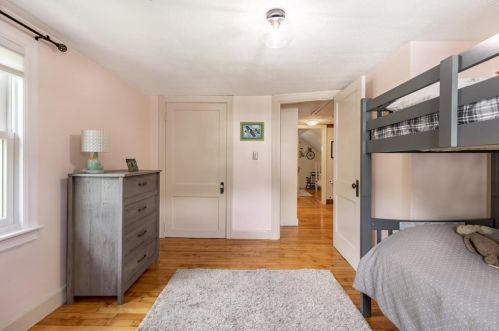 51 Rdg St, Arlington MA 02474-1706 exterior