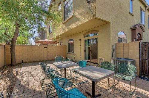 2150 Bell Rd, Phoenix AZ 85022-2940 exterior