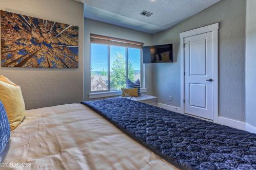 5627 Oslo Ln, Park City UT 84098-7708 exterior