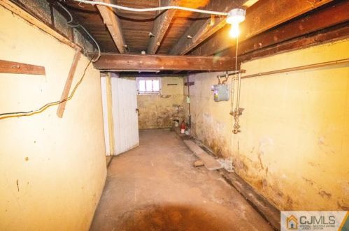 17 Grant Ave, Carteret NJ 07008-3105 exterior