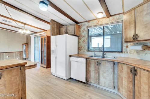 18438 2nd Pl, Phoenix AZ 85022-1011 exterior