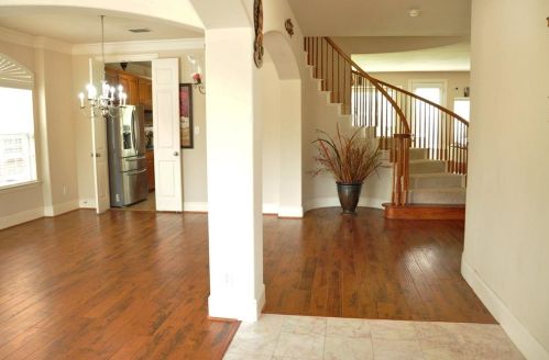 1312 Valley Vista Dr, Irving TX  75063-4310 exterior