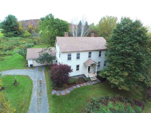 603 Bee Hl Rd, Williamstown MA  01267-2713 exterior