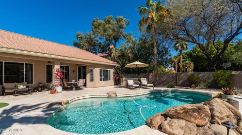 14057 33 St, Phoenix AZ 85032-7201 exterior